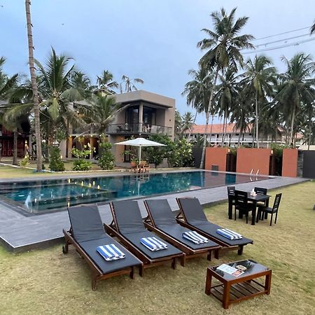 Soluna Beach Resort Marawila Exterior foto